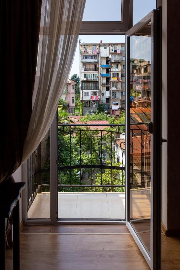 In The Historical Center Of Batumi, Near The Seaside Park 公寓