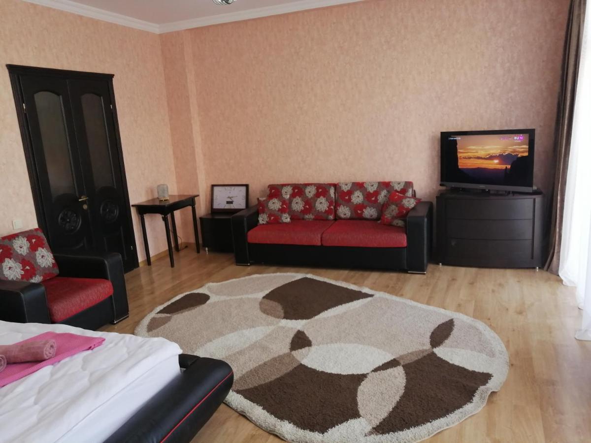 公寓 In The Historical Center Of Batumi, Near The Seaside Park